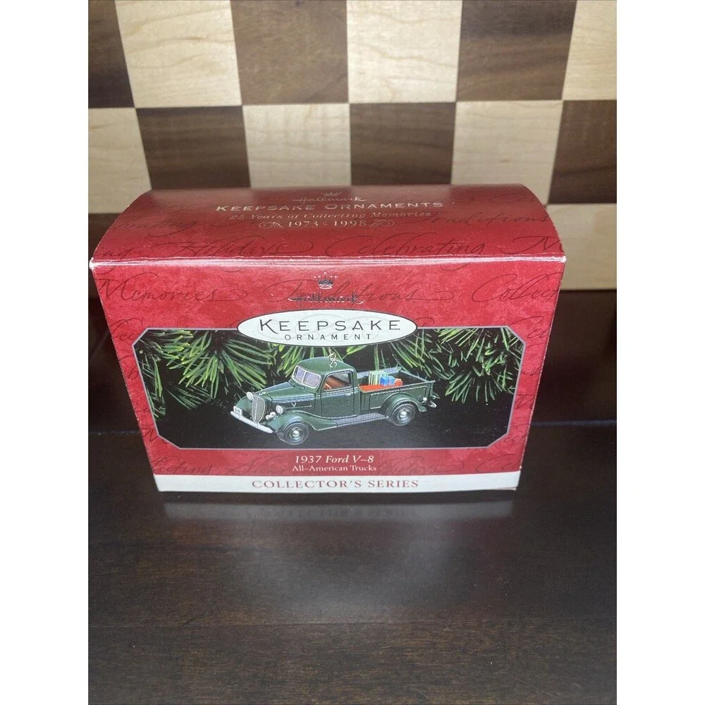 Hallmark Keepsake 1937 Ford V-8 All American Trucks Ornament